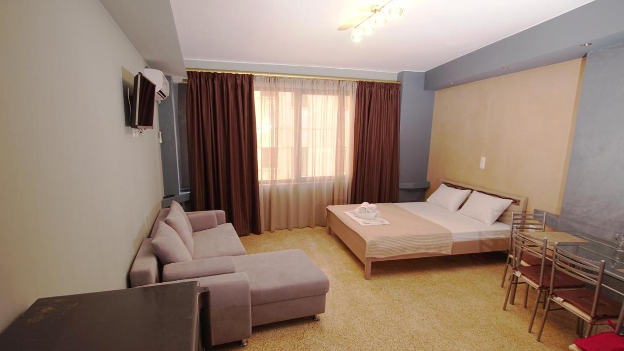 Day In Athens Aparthotel Екстериор снимка